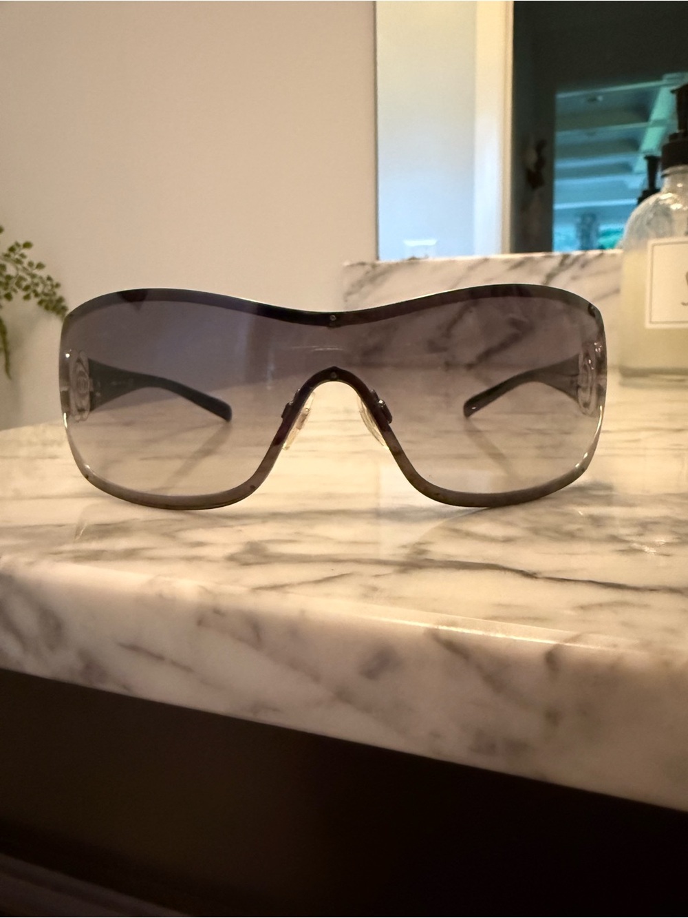 CHANEL Black Gradient Camellia Shield Sunglasses - Picture 11 of 11